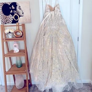 Elegant, Classy and Classic Wedding Gown